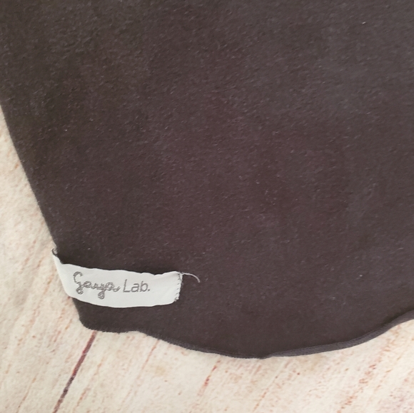 Gaya Lab black long sleeve stretch tshirt sz 2 - Picture 3 of 3